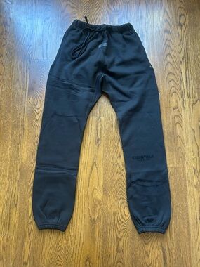 Essentials SS22 Stretch Limo sweatpants